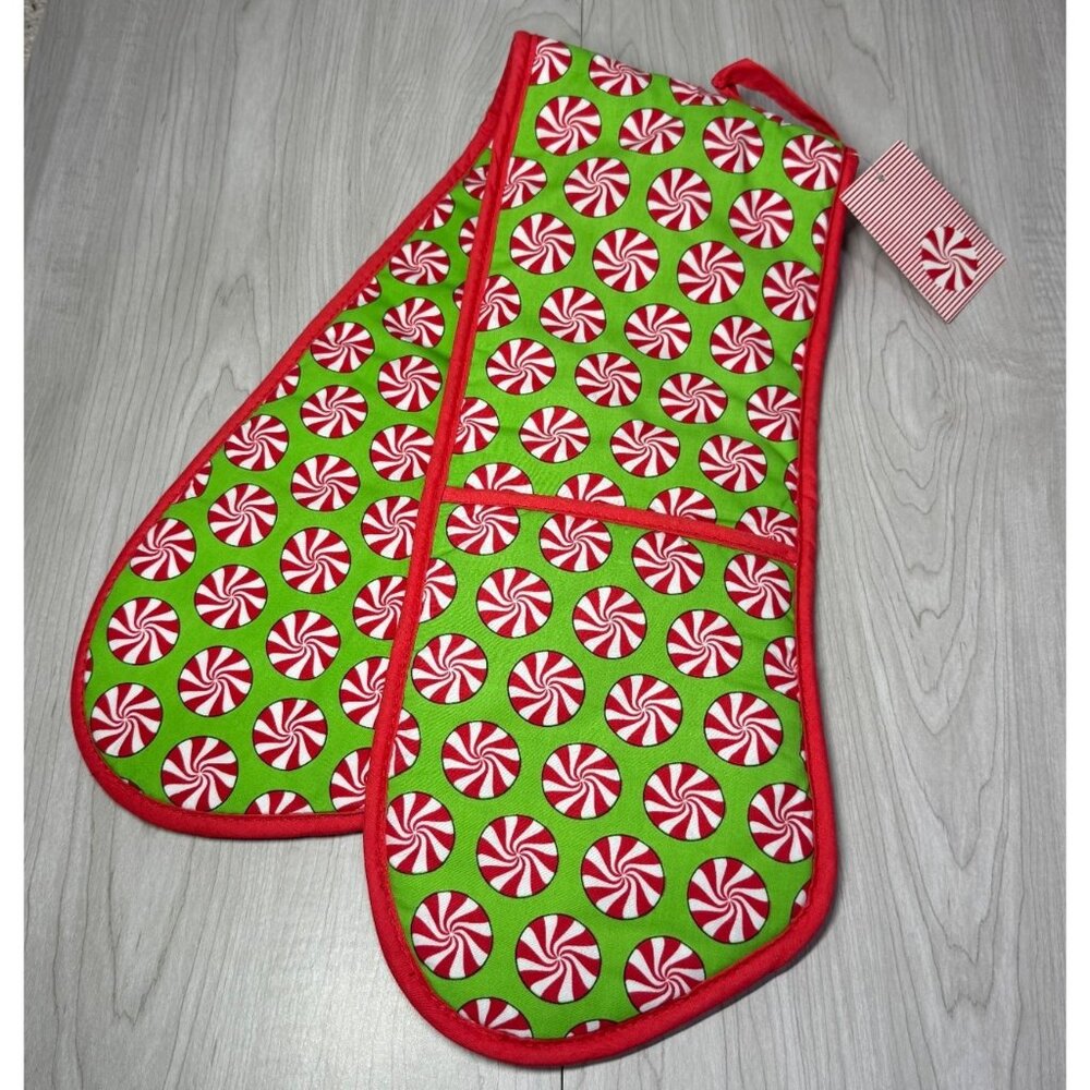 MSC Christmas Holiday Double Oven Mitt Peppermint candy cane green red NWT gift